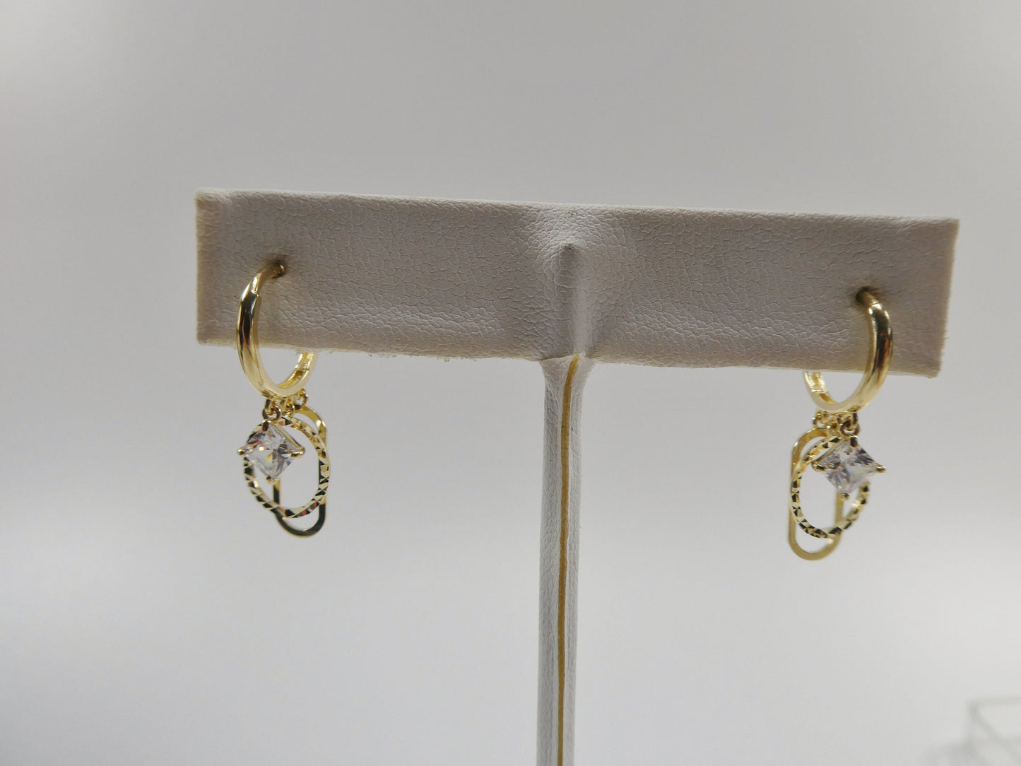 10K real solid yellow gold paper clip style huggie fancy ladies earrings