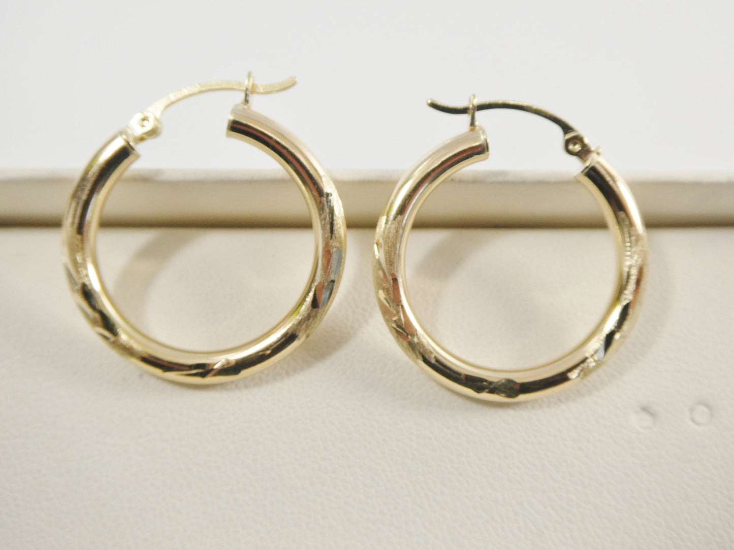 10k real solid yellow gold diomond cut hoop earring