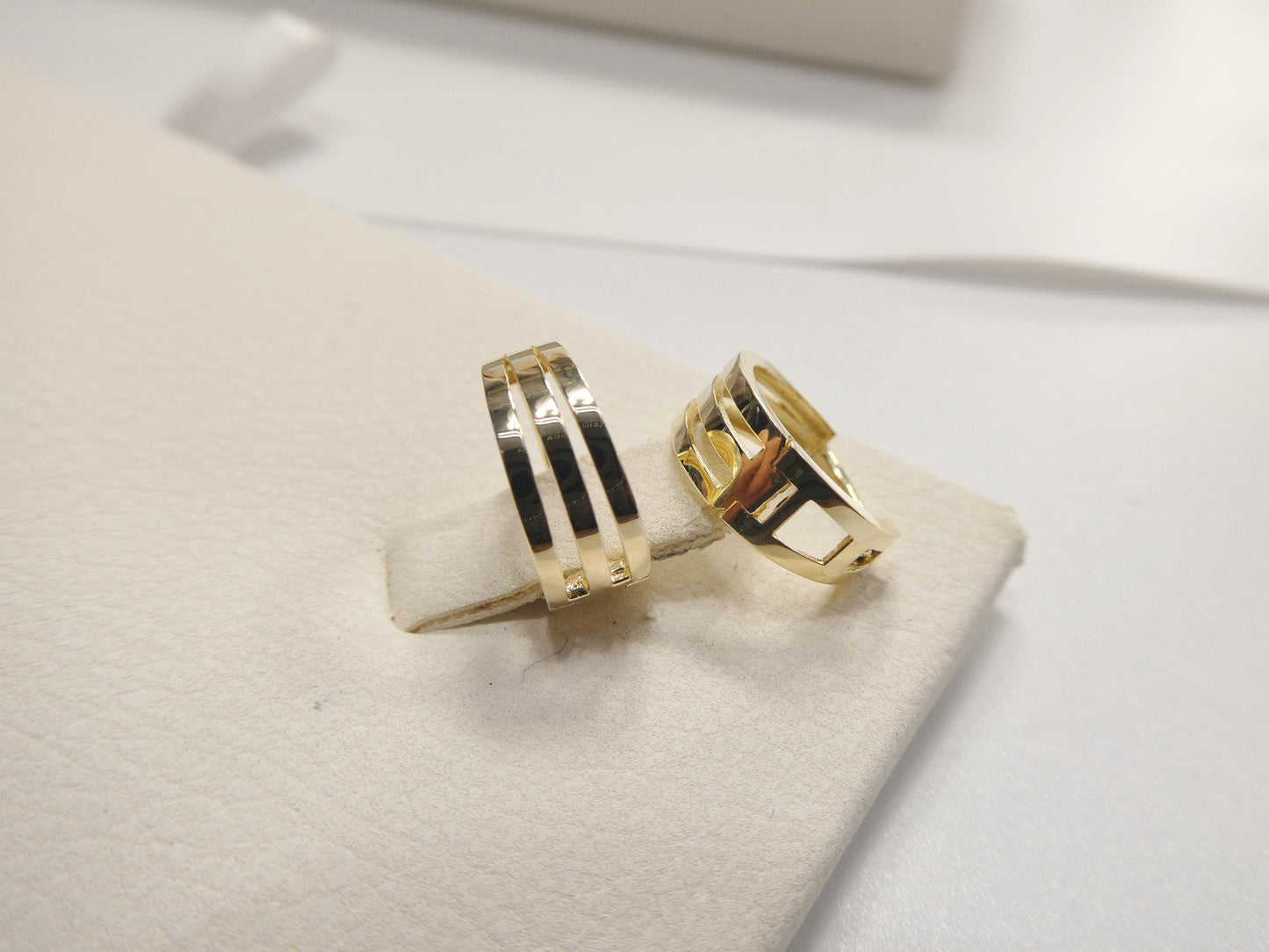 real 10k solid yellow gold designer high polish hoop huggie earrings
