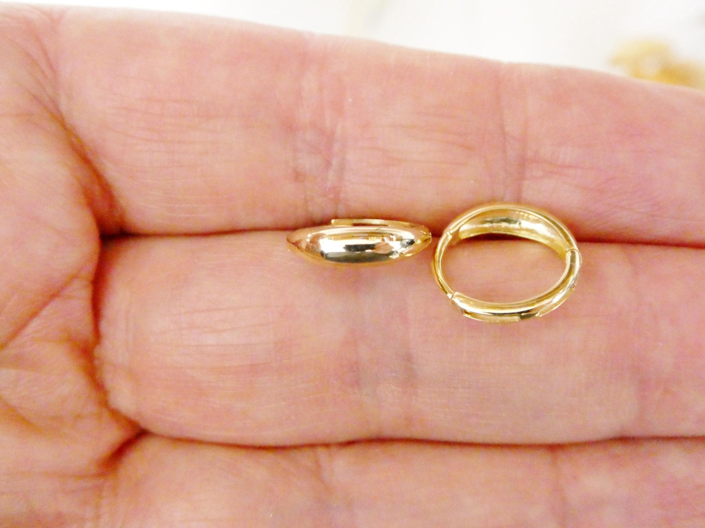 real 10k solid yellow gold designer polish hoop huggie earrings