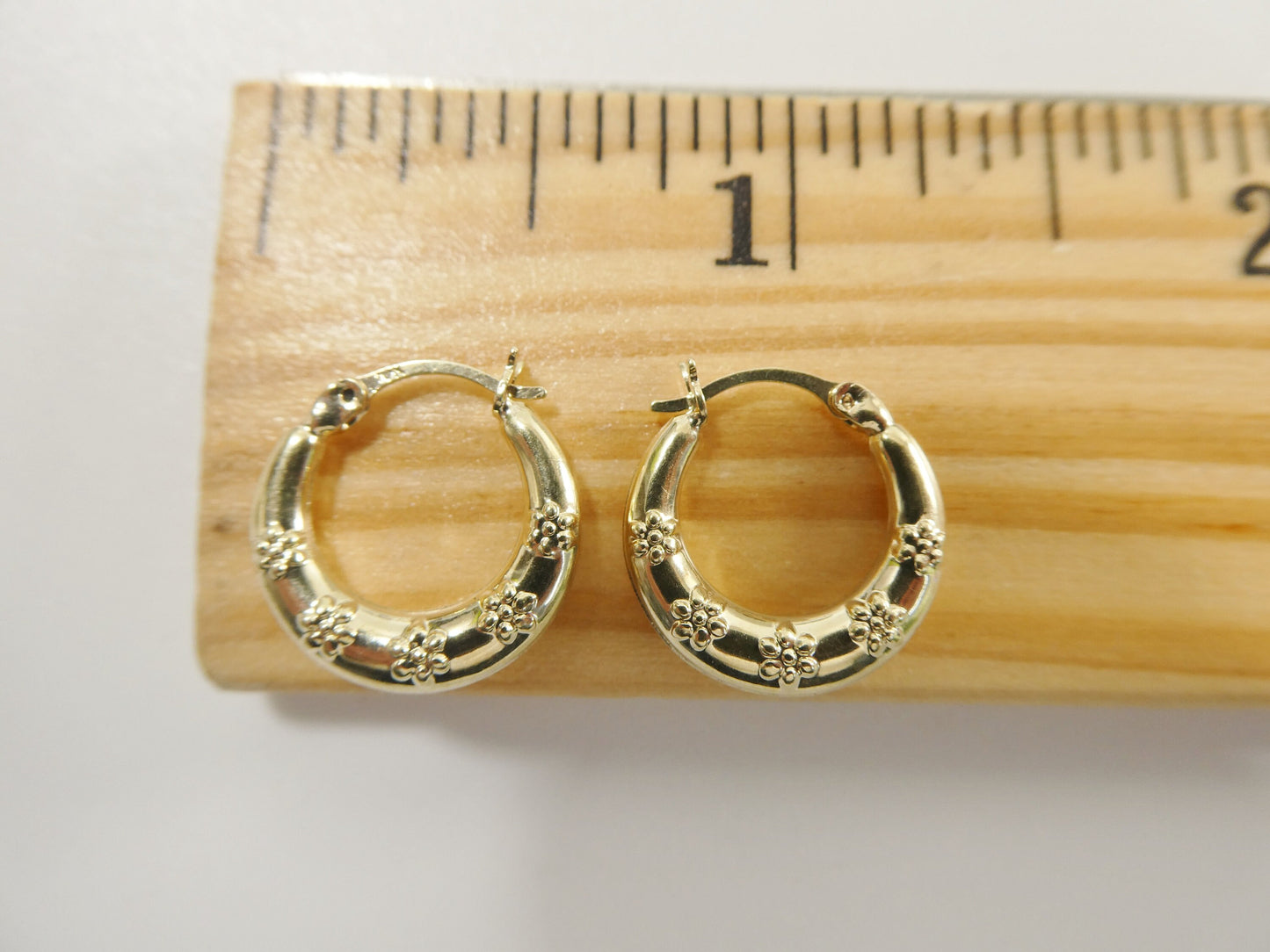 10k real solid yellow gold small classic hoop earring