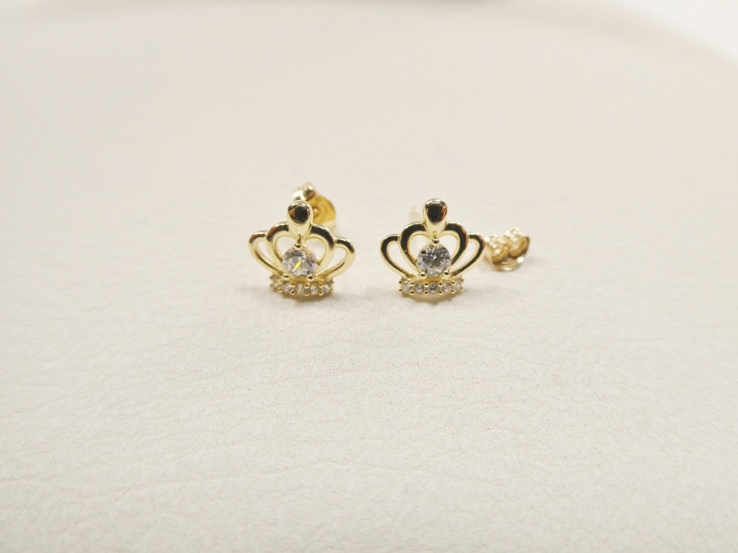 real 10k solid yellow gold crown style push post circle stud earrings