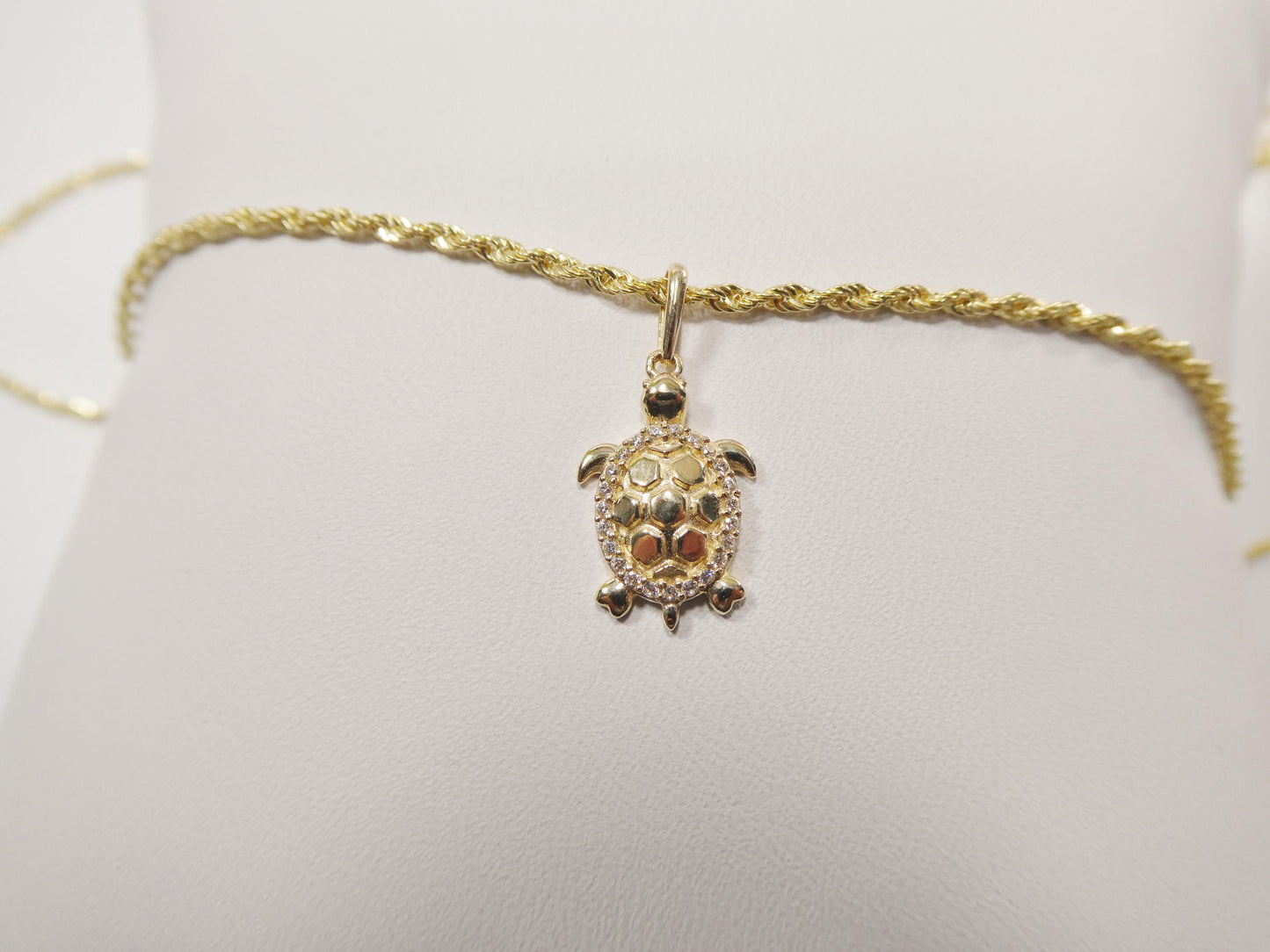 14k real solid yellow gold turtle pendent and rope necklace