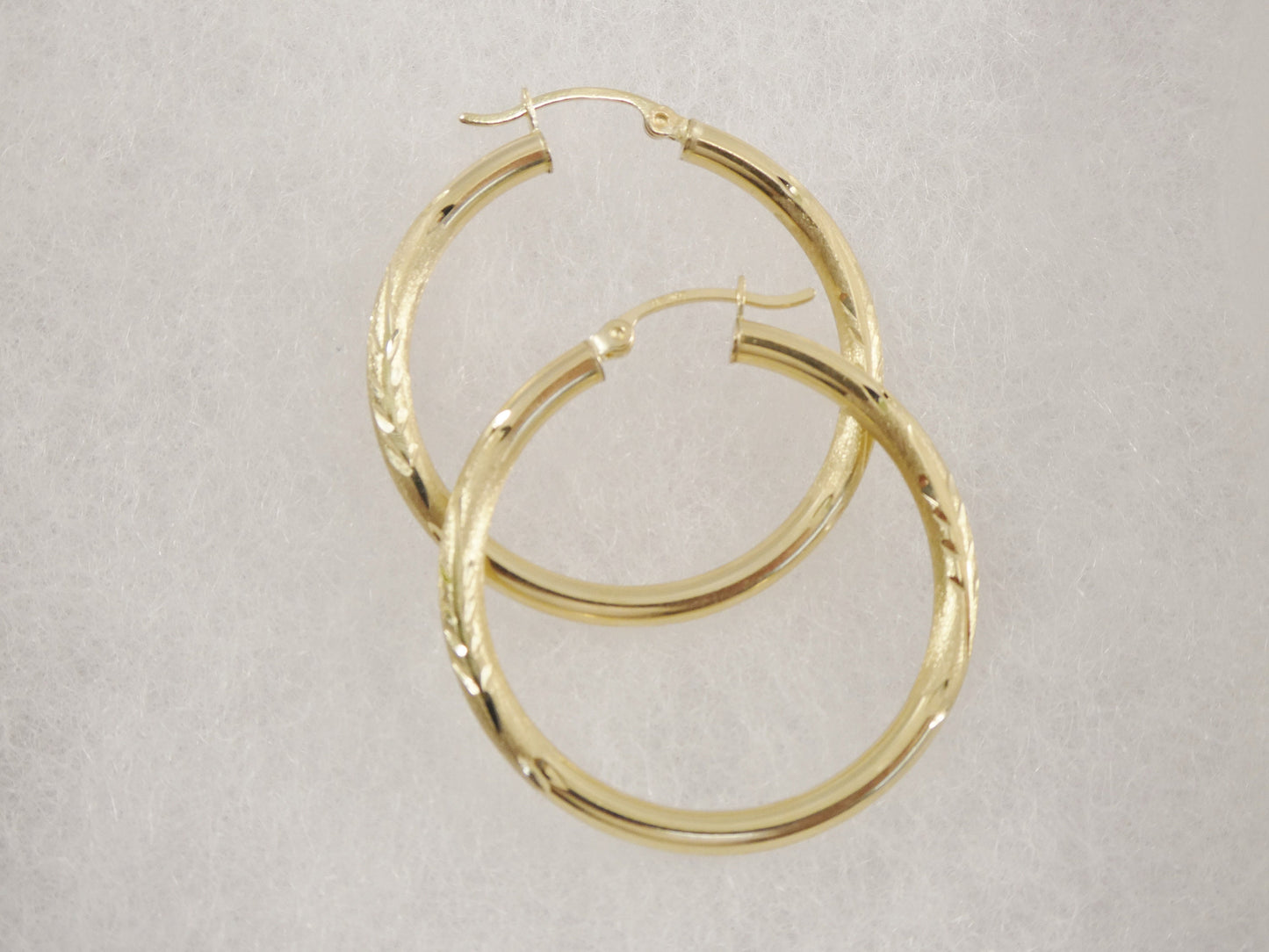 14K real solid yellow gold 35mm round hoop earring snap closure diamond cut finish