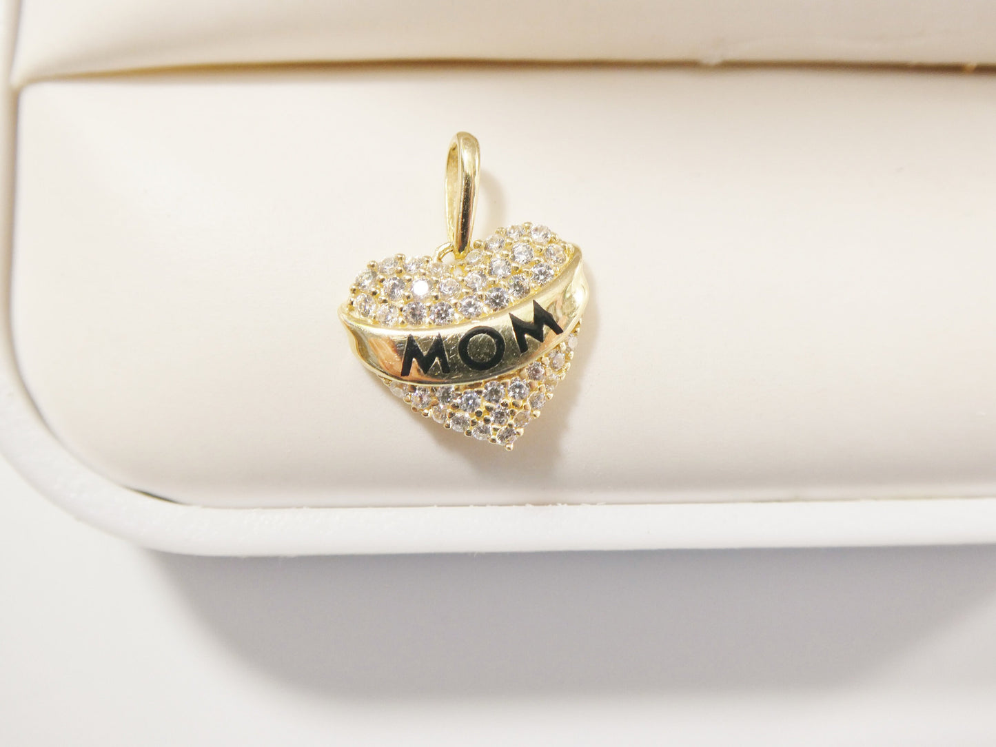 10k real solid yellow gold mom pendent and 16 inch Valentino necklace