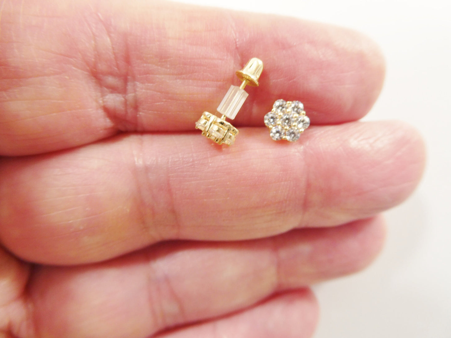 real 10k solid yellow gold screw post flower stud earrings
