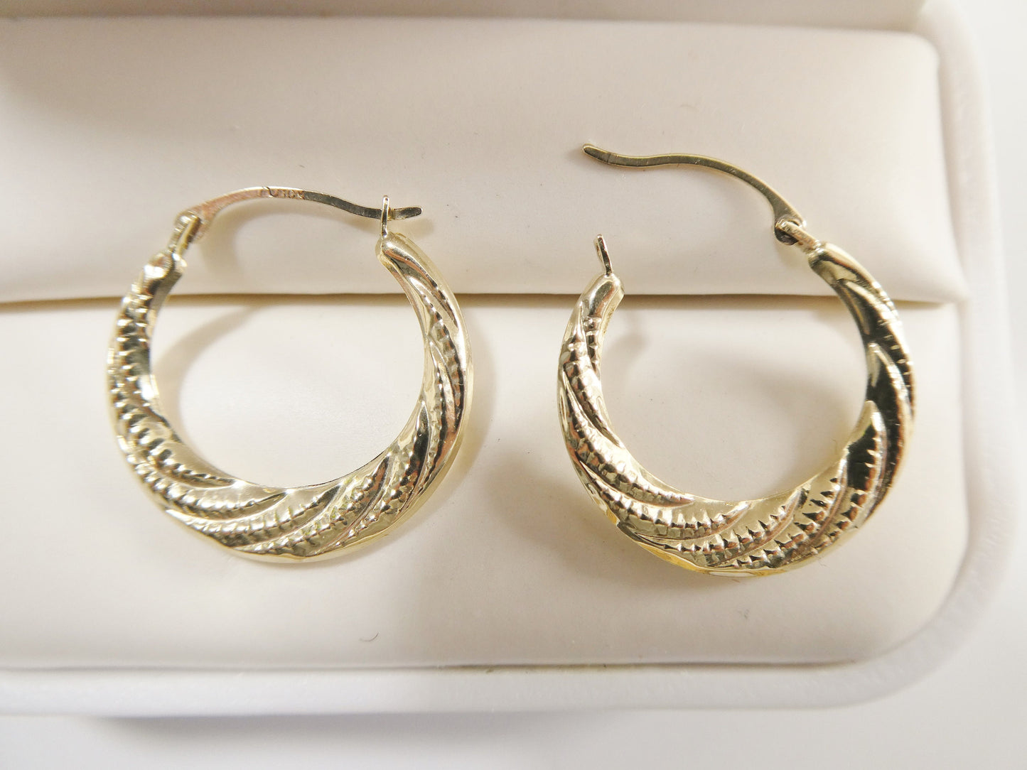 10k real solid yellow gold classic design hoop earrings