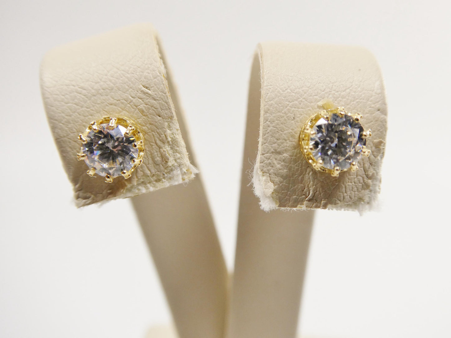 real 10k solid yellow gold crown style push post circle stud earrings
