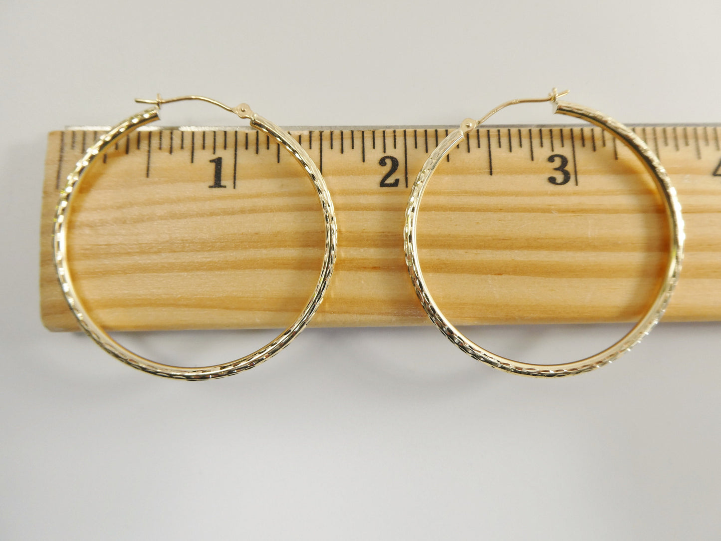 14K real solid yellow gold 2mm / 40mm diamond cut hoop earring snap closure