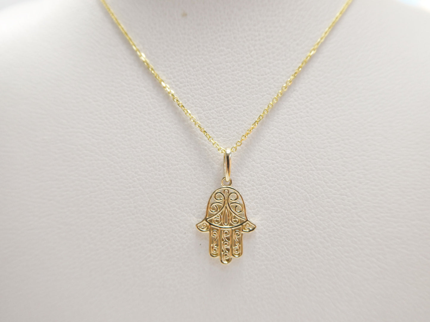 14k real solid yellow gold hand hamsa pendent and cable necklace