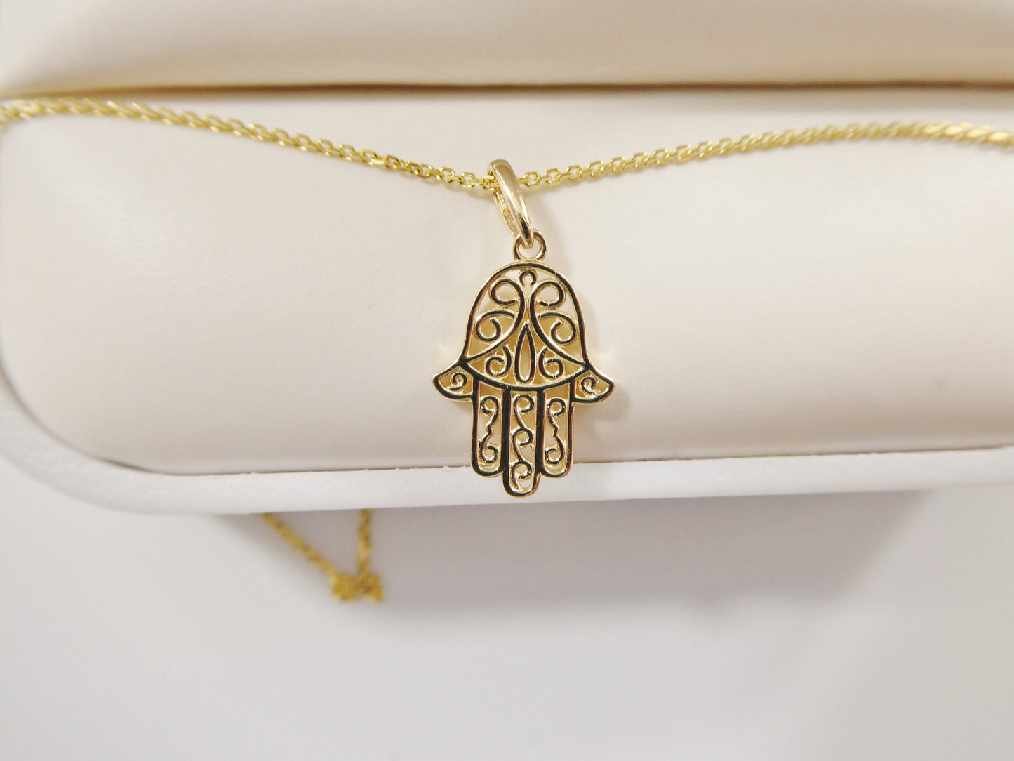 14k real solid yellow gold hand hamsa pendent and cable necklace