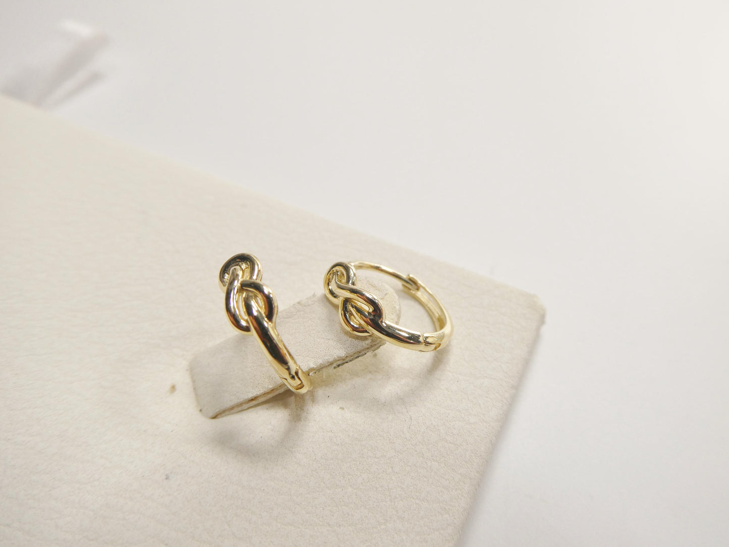 real 10k solid yellow gold designer knot hoop huggie earrings