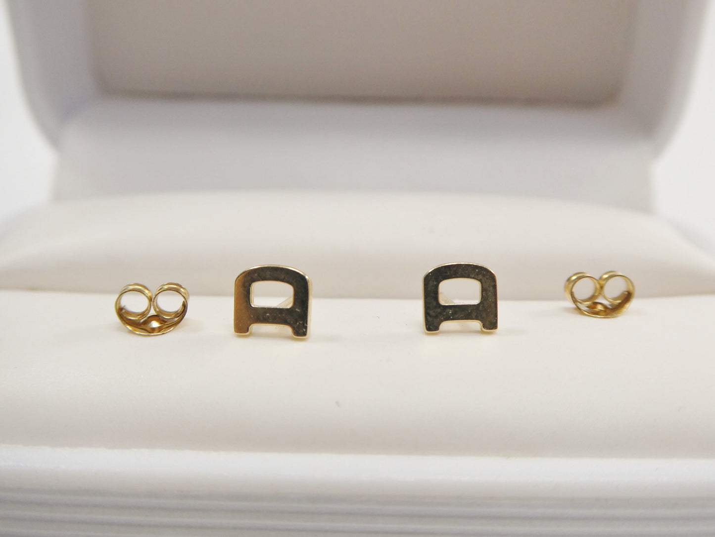 10k real solid yellow gold plain initial letter stud pair earrings