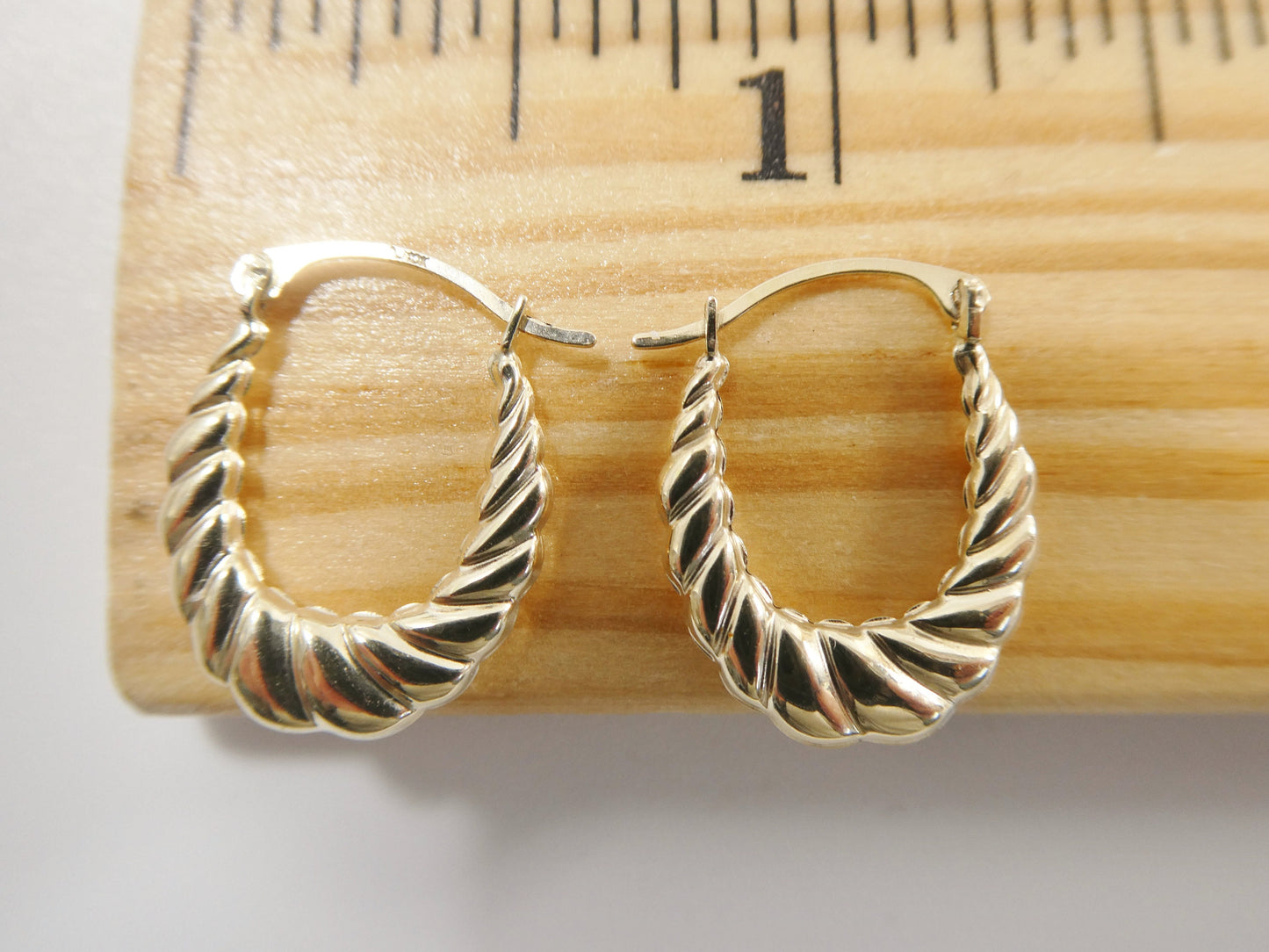 10k real solid yellow gold small classic baby hoop earring