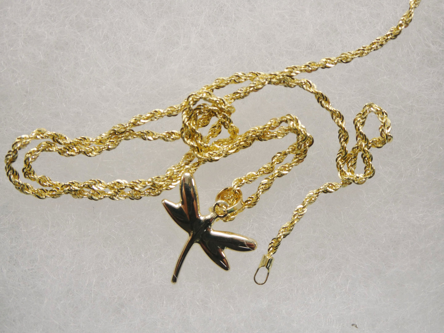14k real solid yellow gold dragonfly pendent and robe necklace