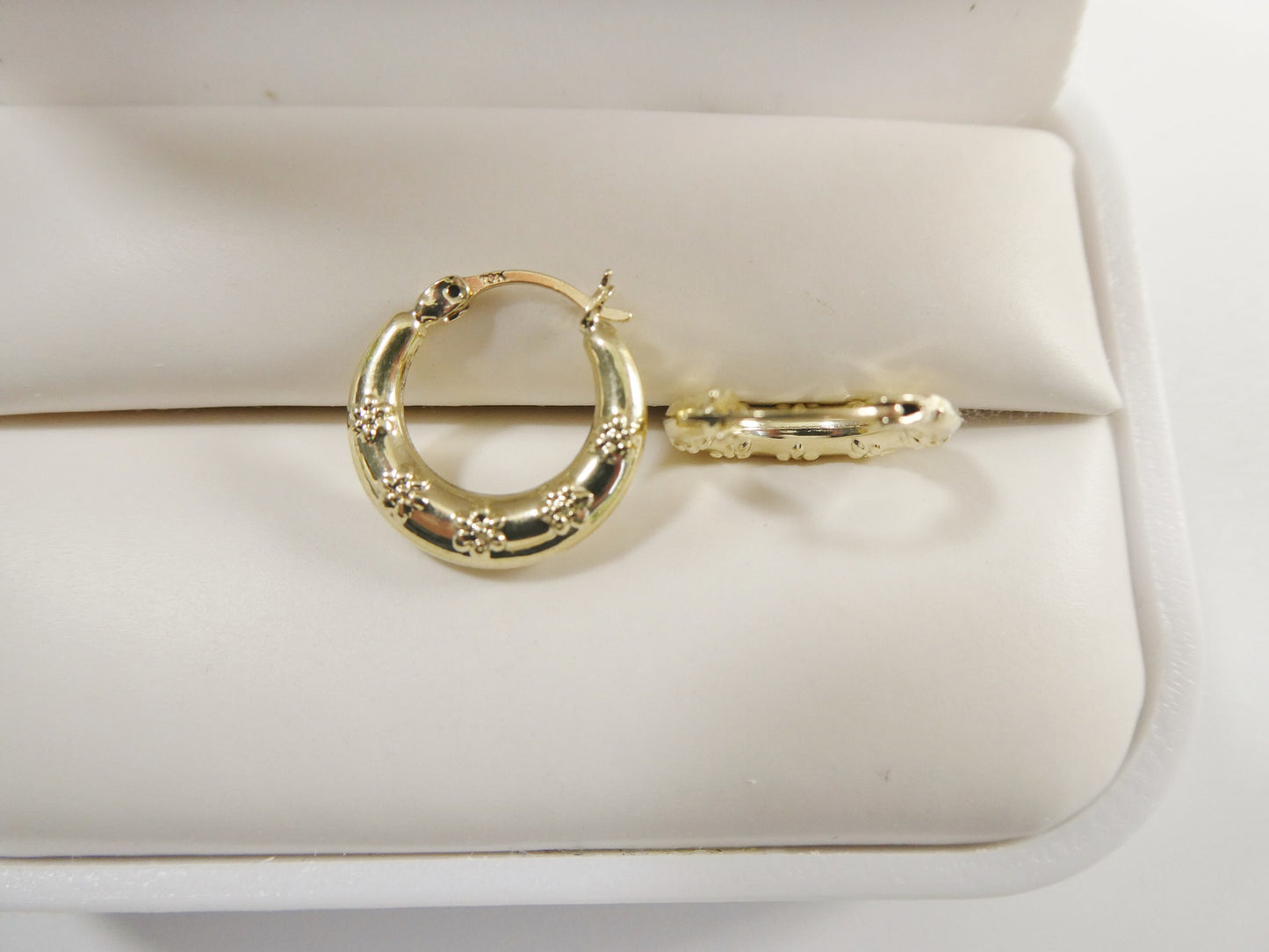 10k real solid yellow gold small classic hoop earring