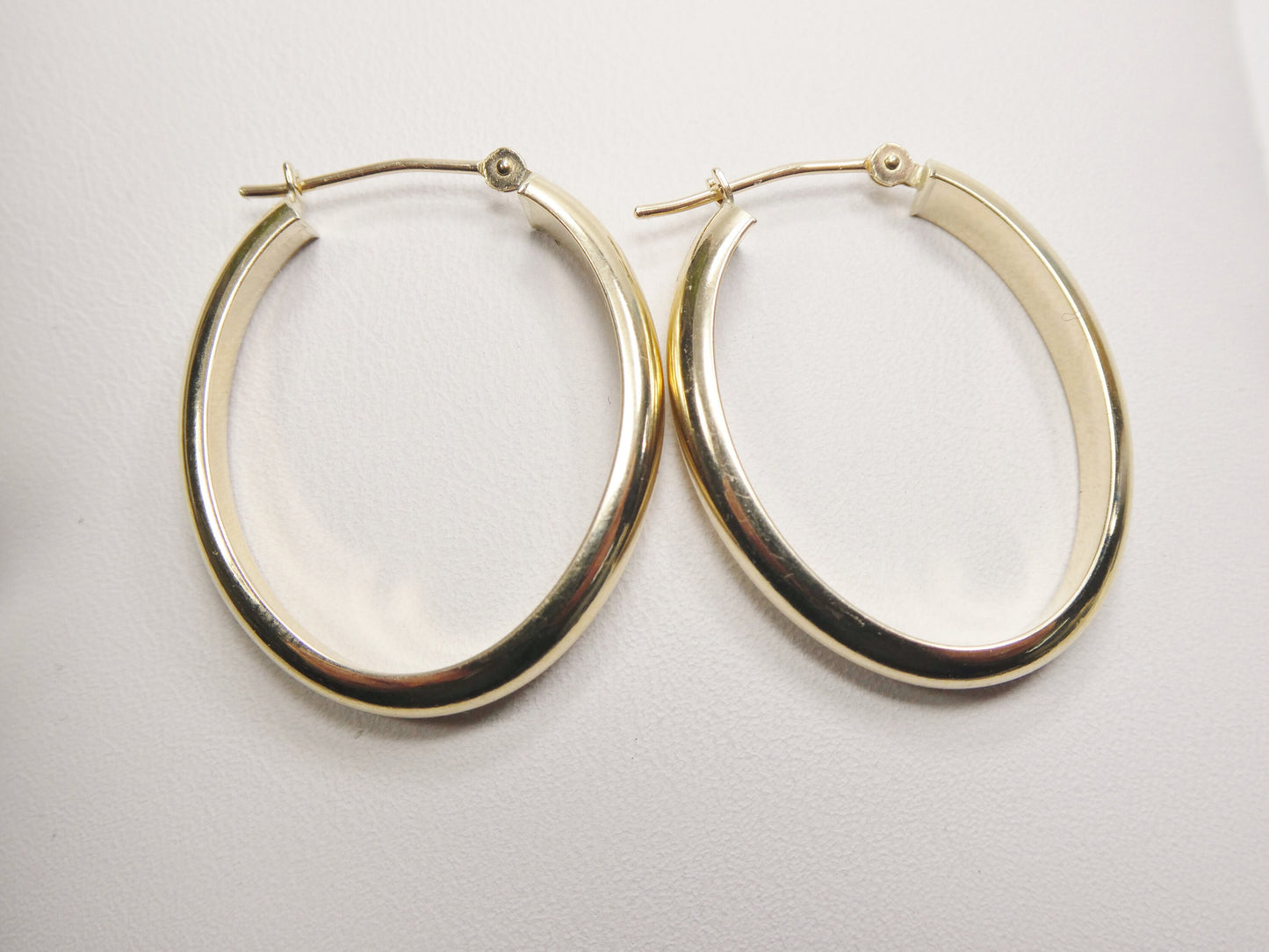 14K real solid yellow gold oval hoop earring snap closure super polish earring