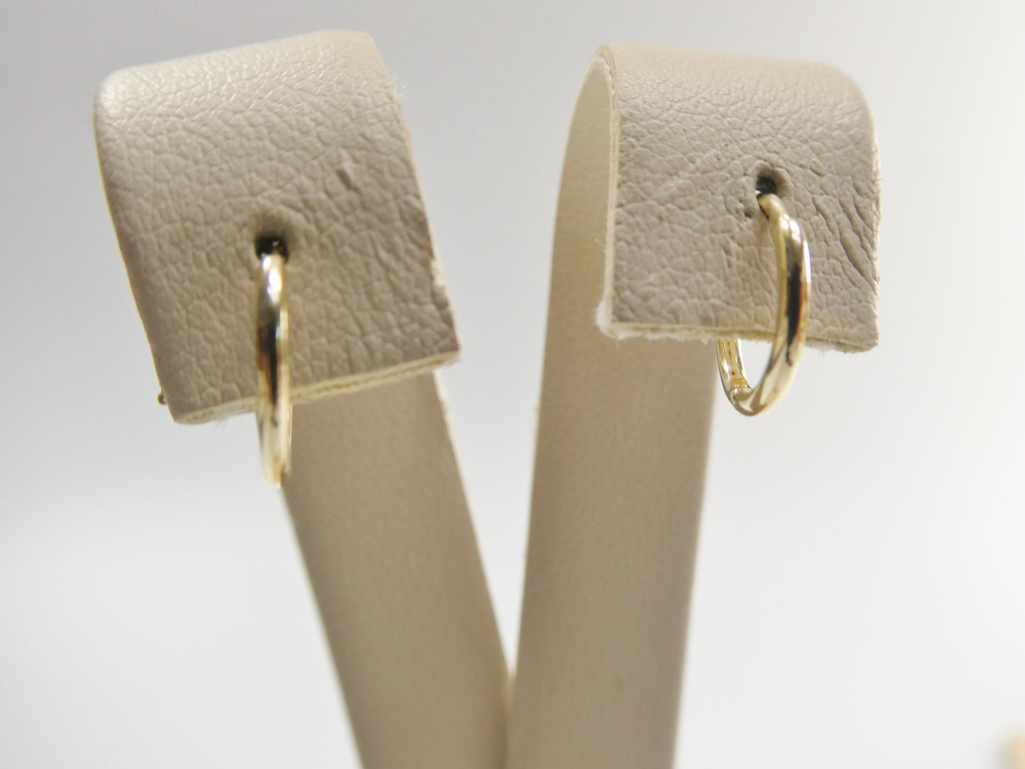 real 10k solid yellow gold 10mm 1MM THICKNESS plain hoop huggie earring
