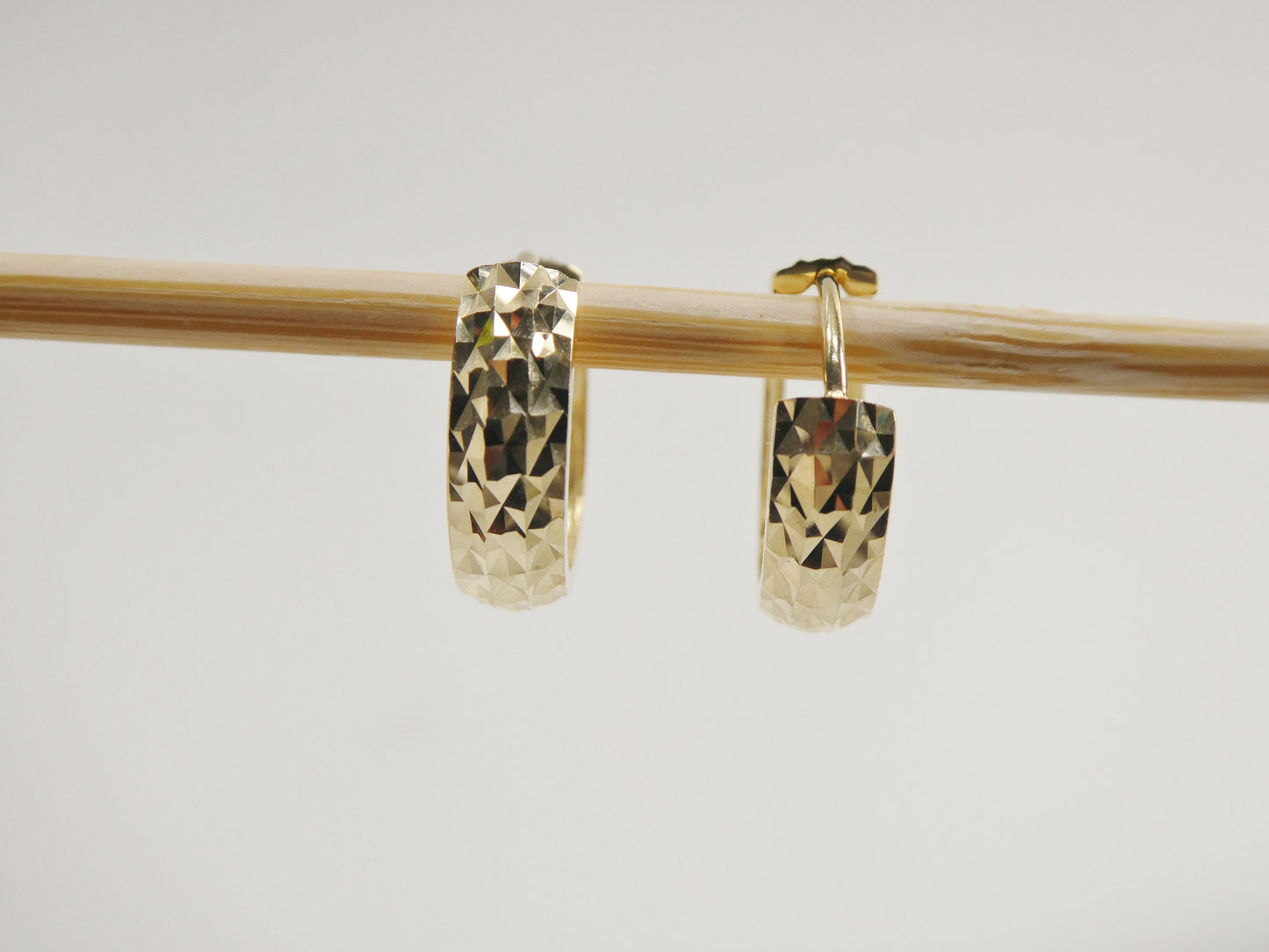 real 10k solid yellow gold diamond cut 13m hoop huggie earrings
