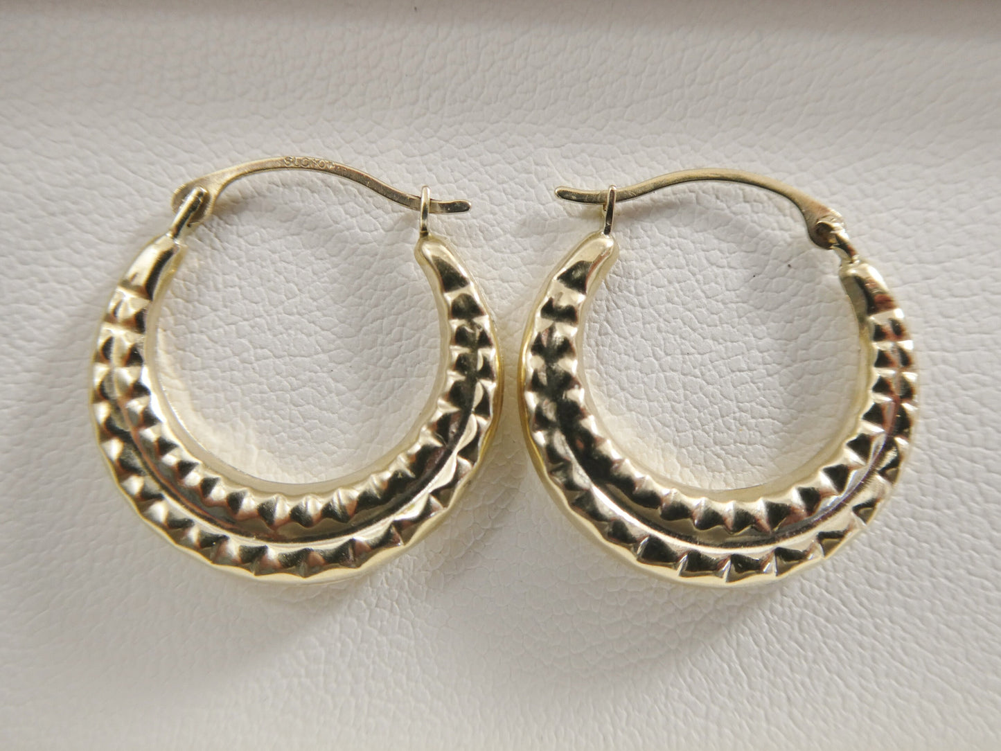 10k real solid yellow gold 18MM classic design hoop earrings