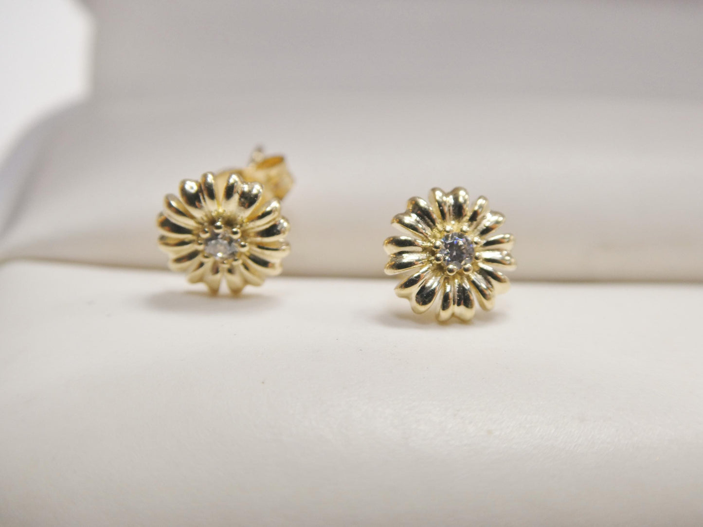 real 10k solid yellow gold floral push post earrings