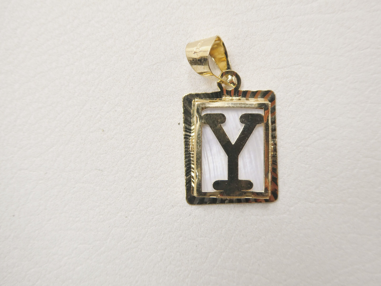 10k real solid yellow gold mother of pearl initial alphabet pendent charm