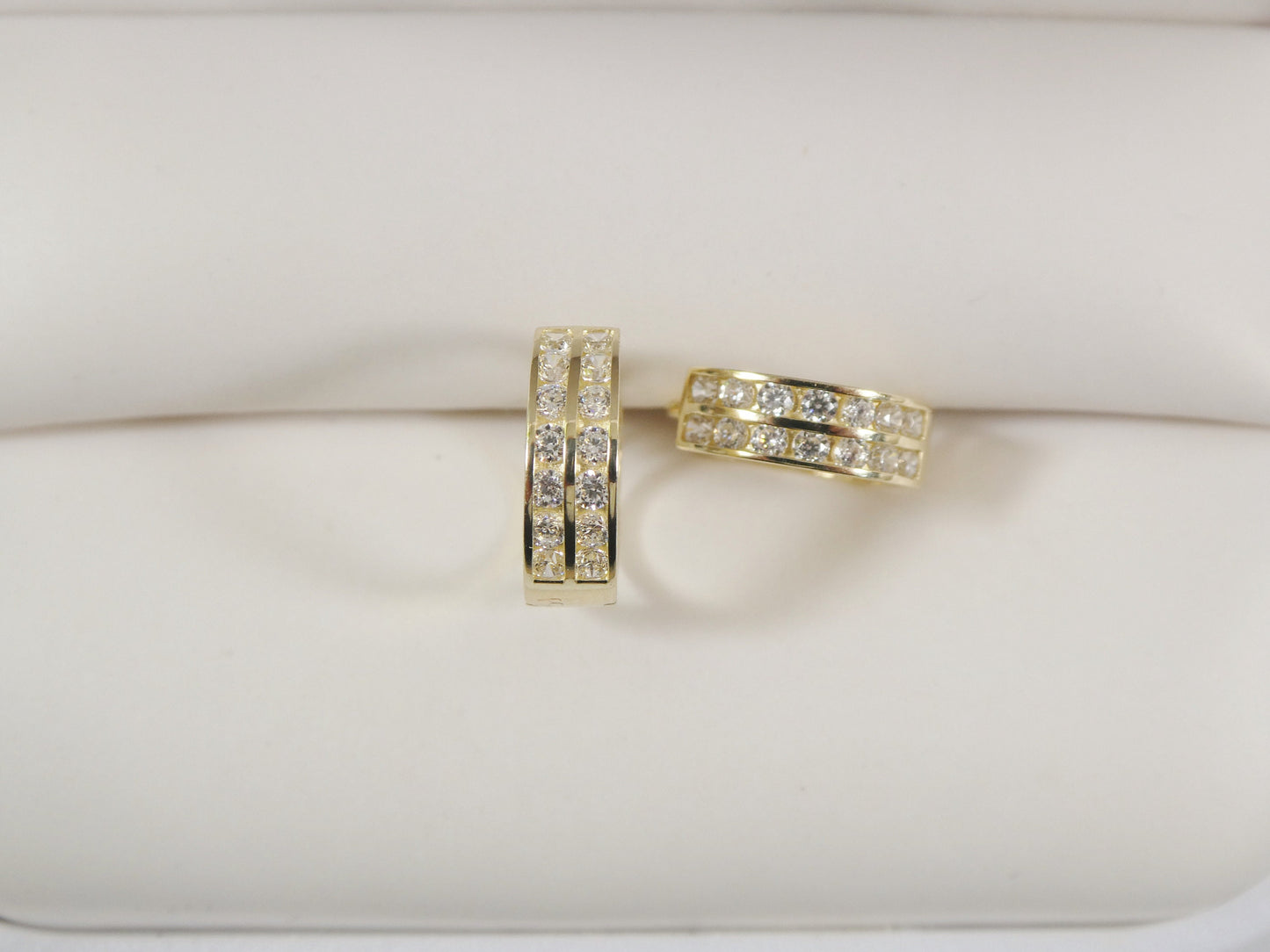 real 10k solid yellow gold 2 line prong setting small huggie hoop earring