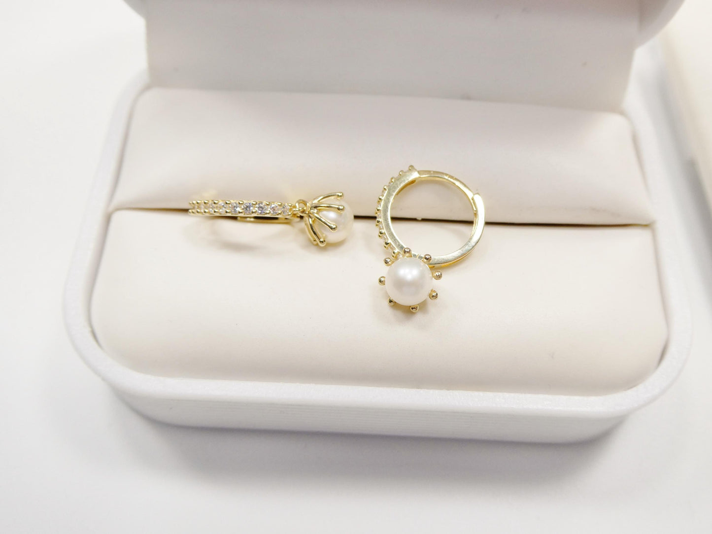 real 10k solid yellow gold cultured freshwater pearl hoop huggie earring