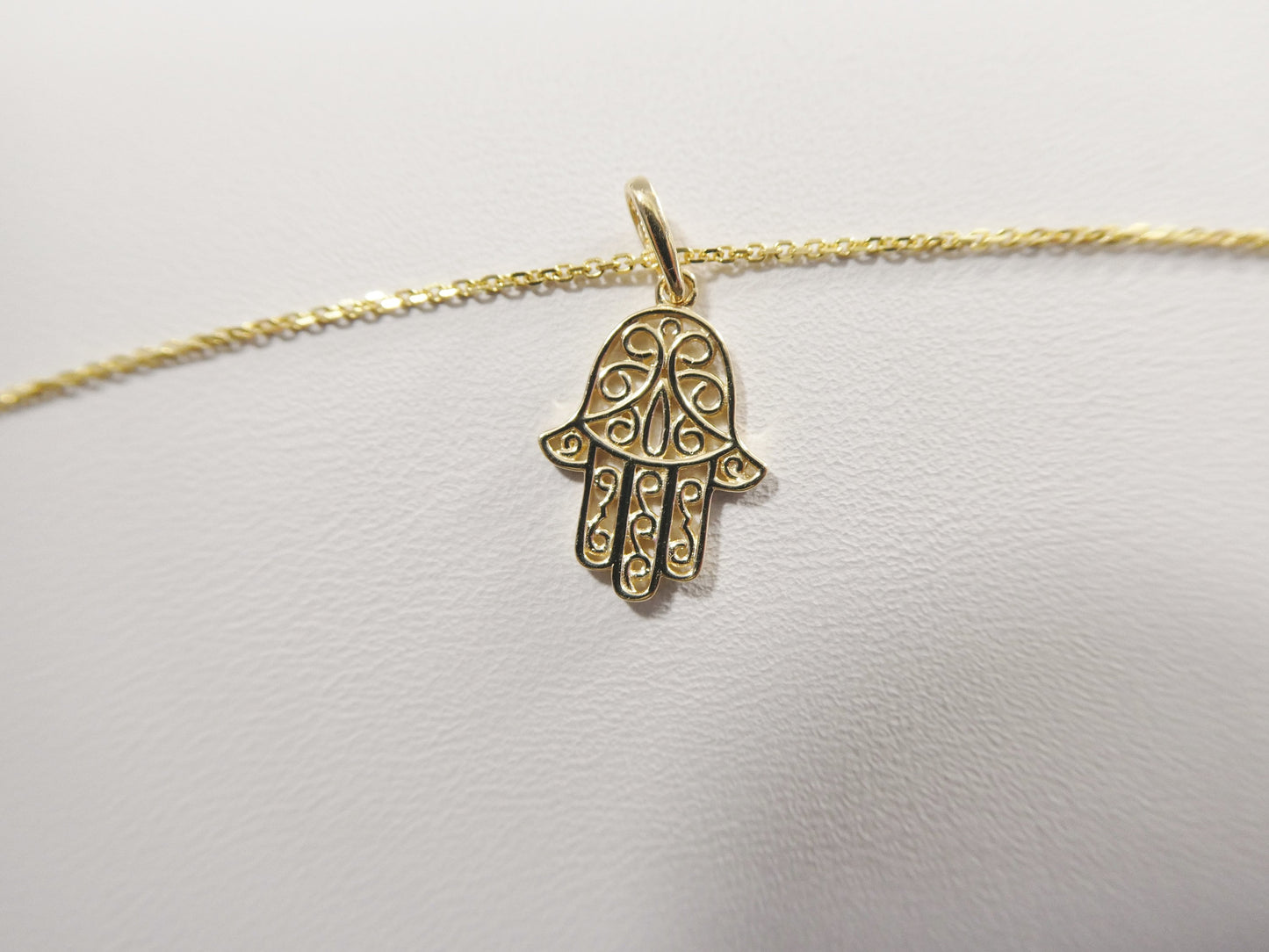 14k real solid yellow gold hand hamsa pendent and cable necklace