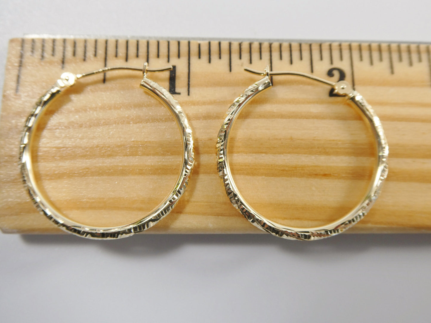 14K real solid yellow gold 25mm round hoop earring snap closure diamond cut finish
