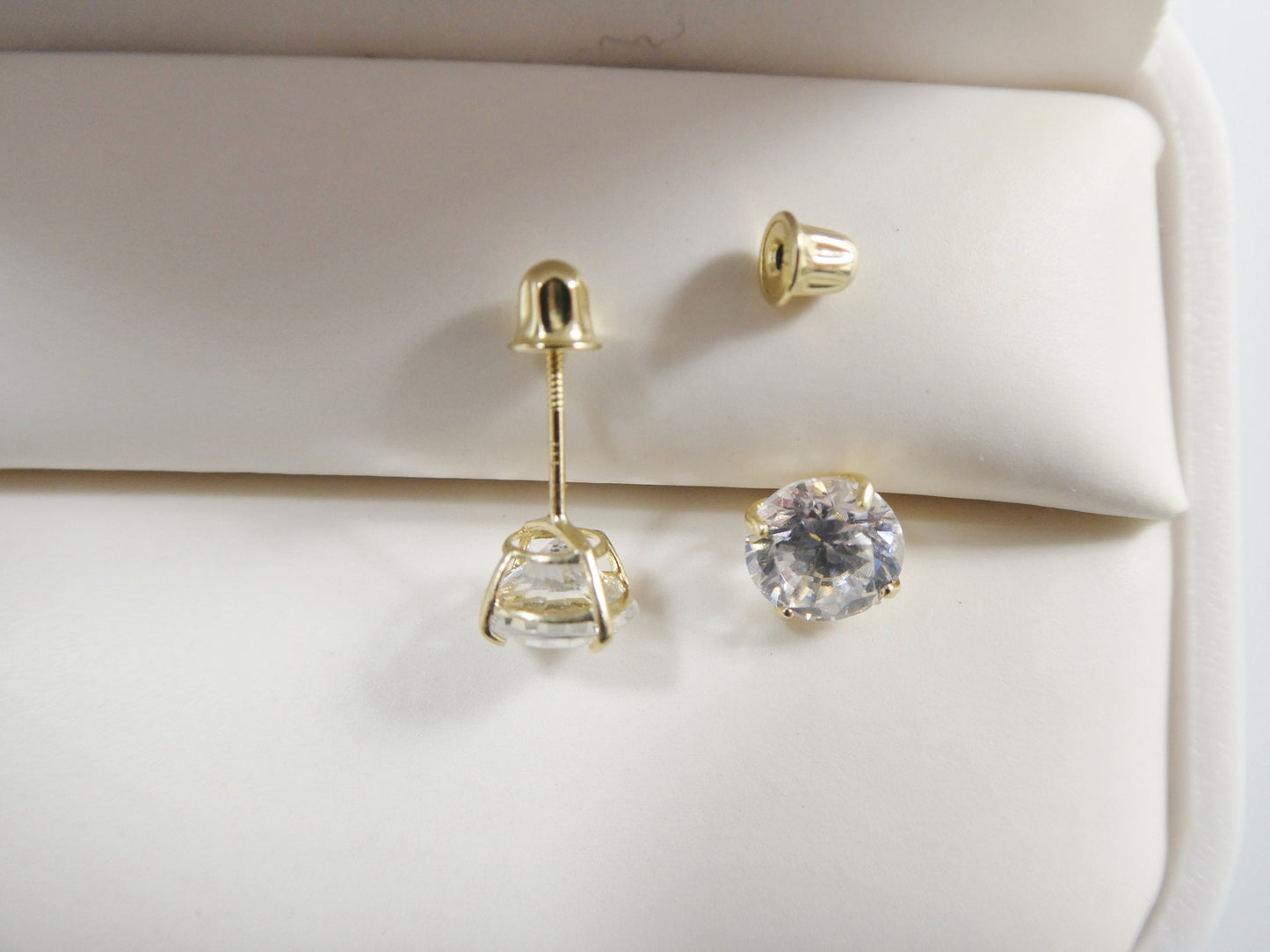 10k solid yellow gold screw post round stone cz stud basket earring