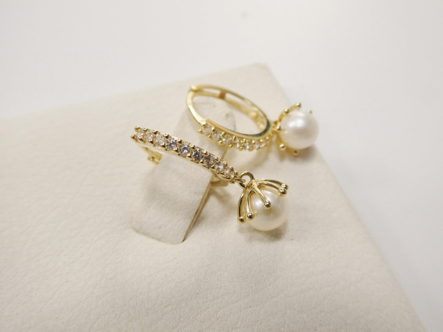 real 10k solid yellow gold cultured freshwater pearl hoop huggie earring