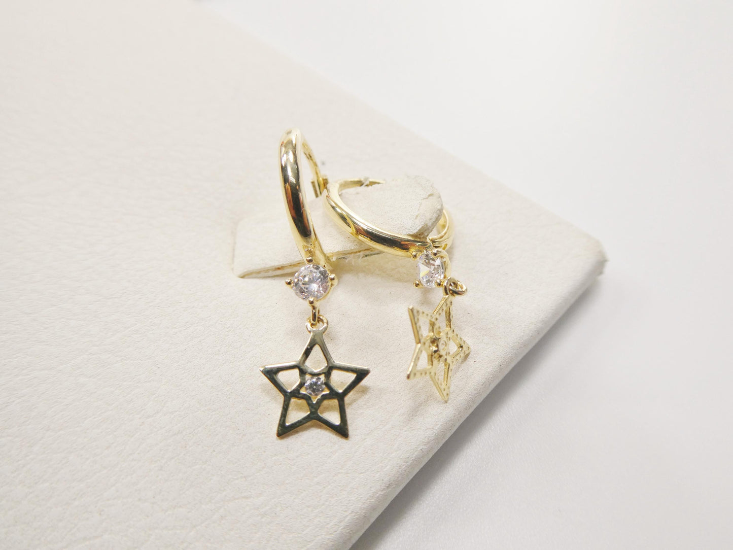 real 10k solid yellow gold designer star hoop huggie earrings
