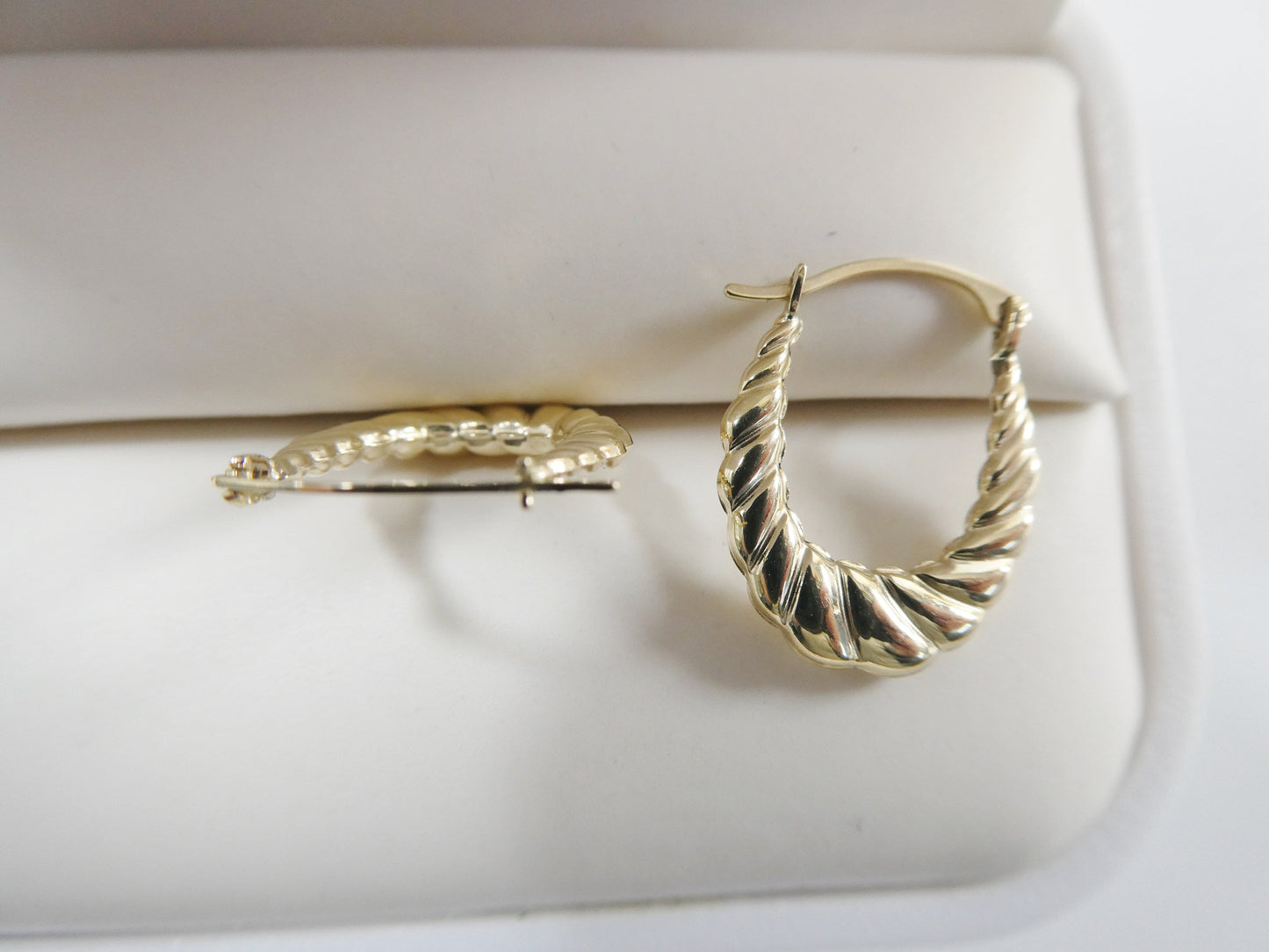 10k real solid yellow gold small classic baby hoop earring