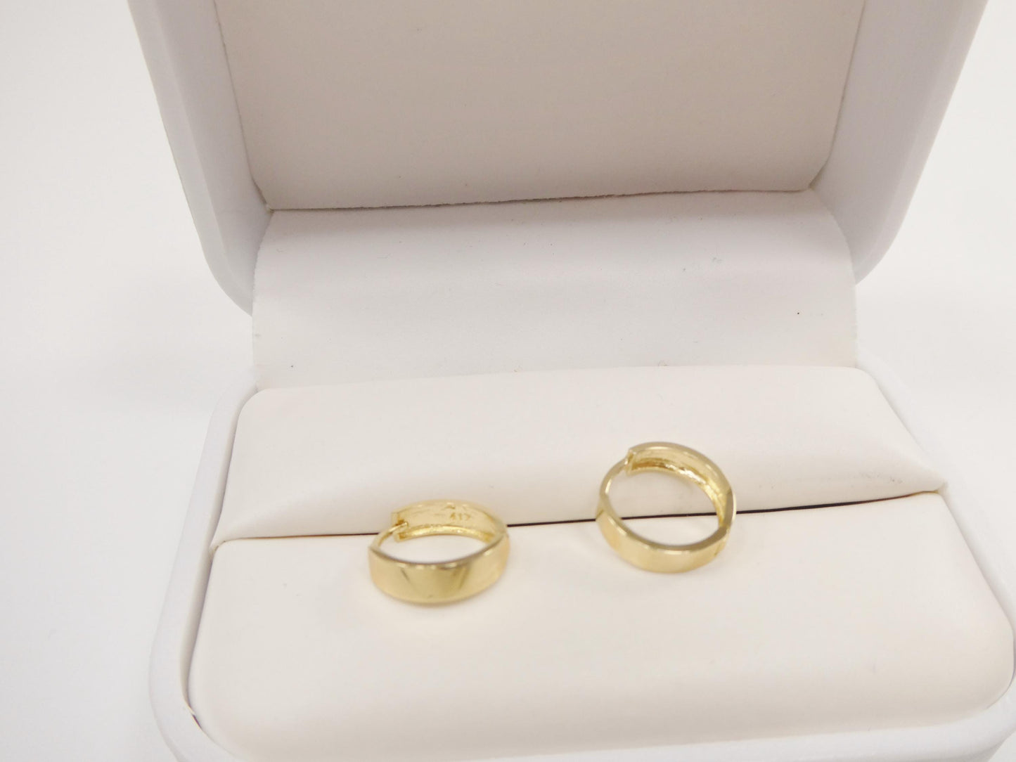 real 10k solid yellow gold high polish plain hoop huggie earring