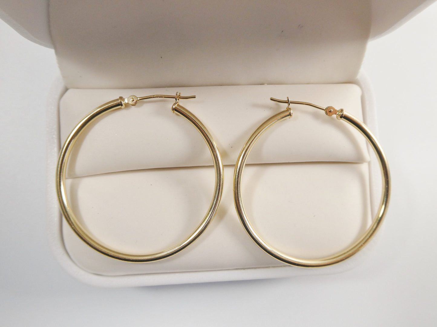 10k real solid yellow gold 2mm tube super polish hoop earrings