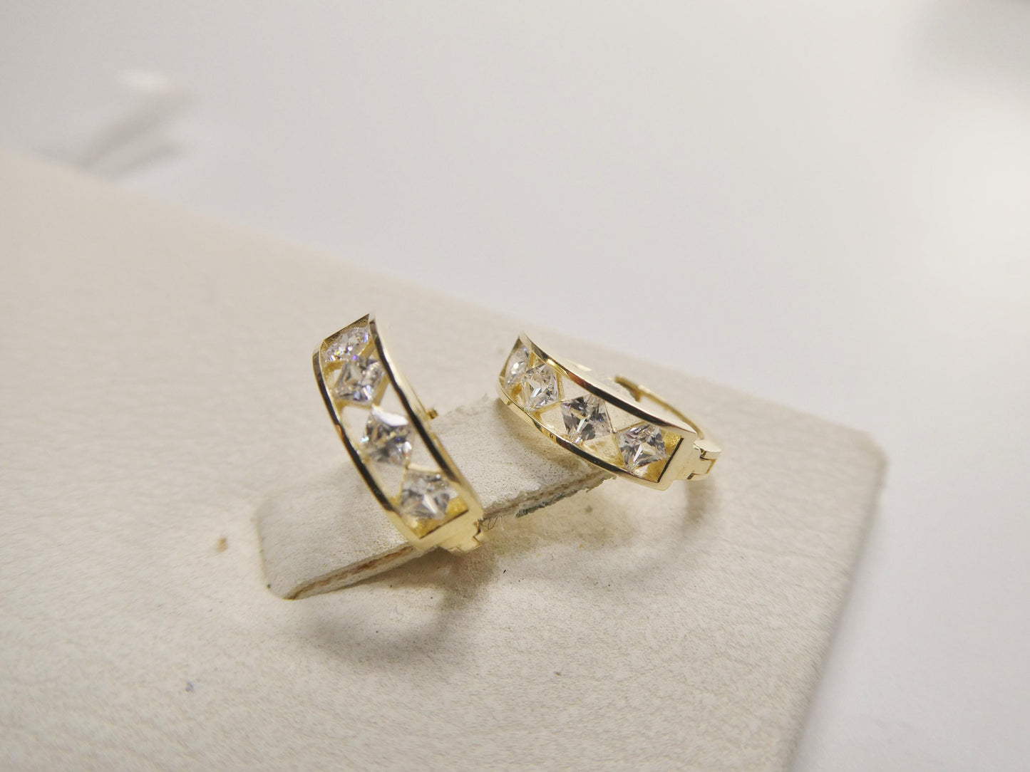 real 10k solid yellow gold designer square stone hoop huggie earrings