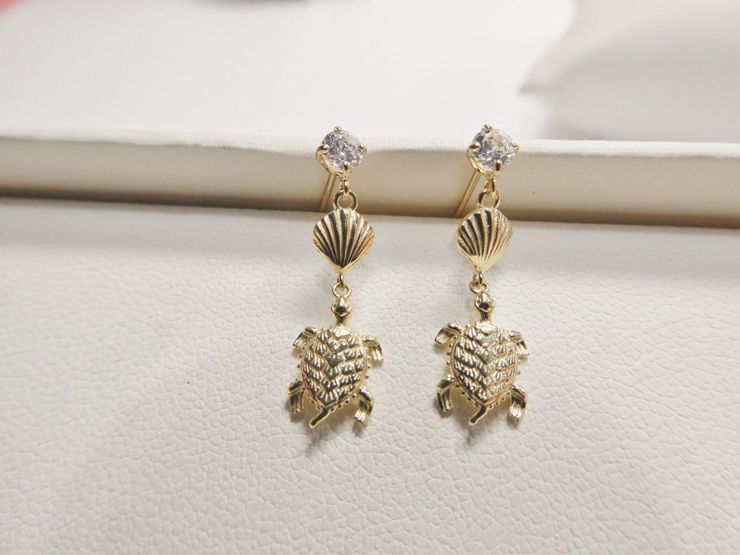 real 10k solid yellow gold turtle dangling push post earrings