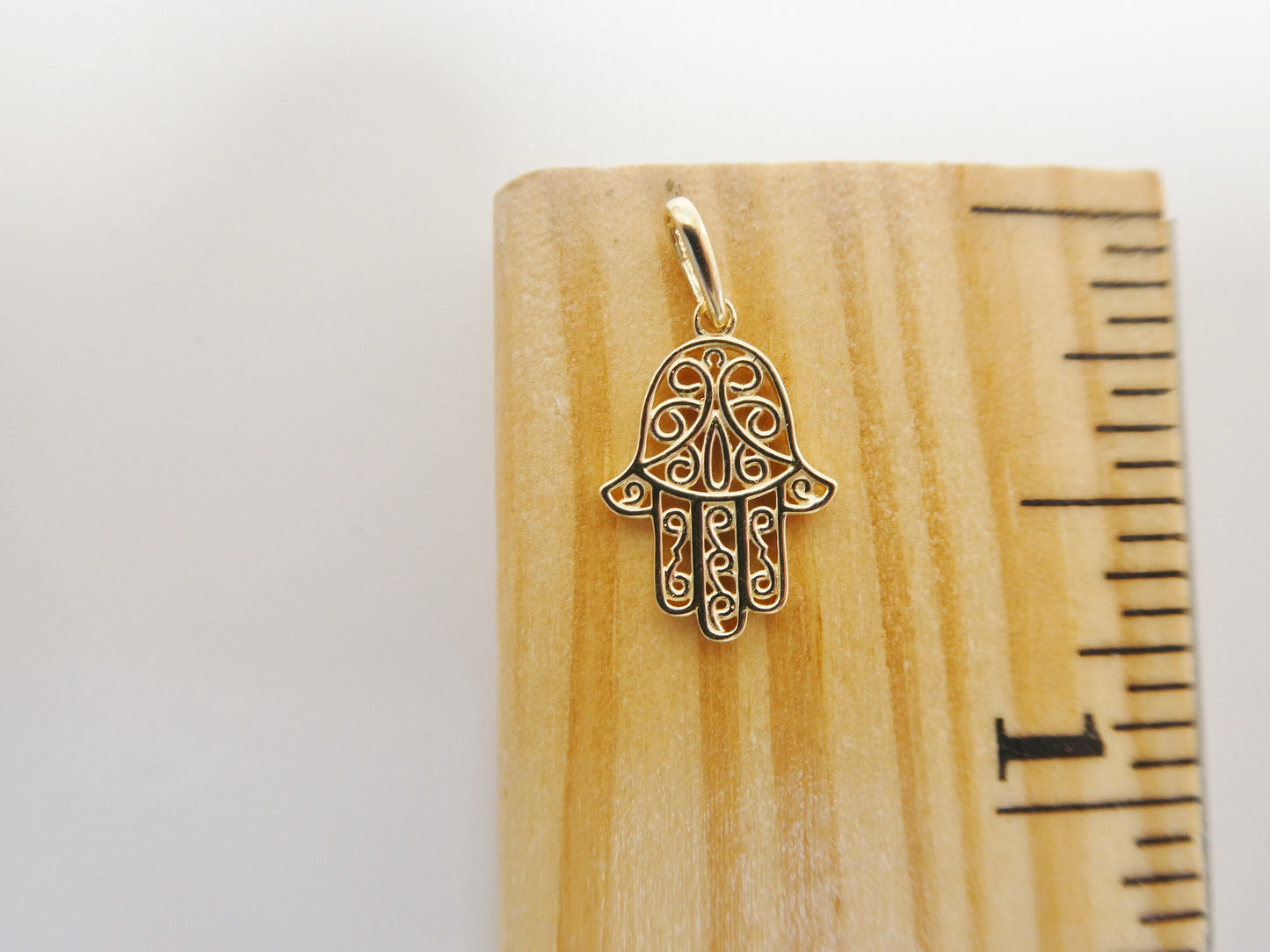 14k real solid yellow gold hand hamsa pendent and cable necklace