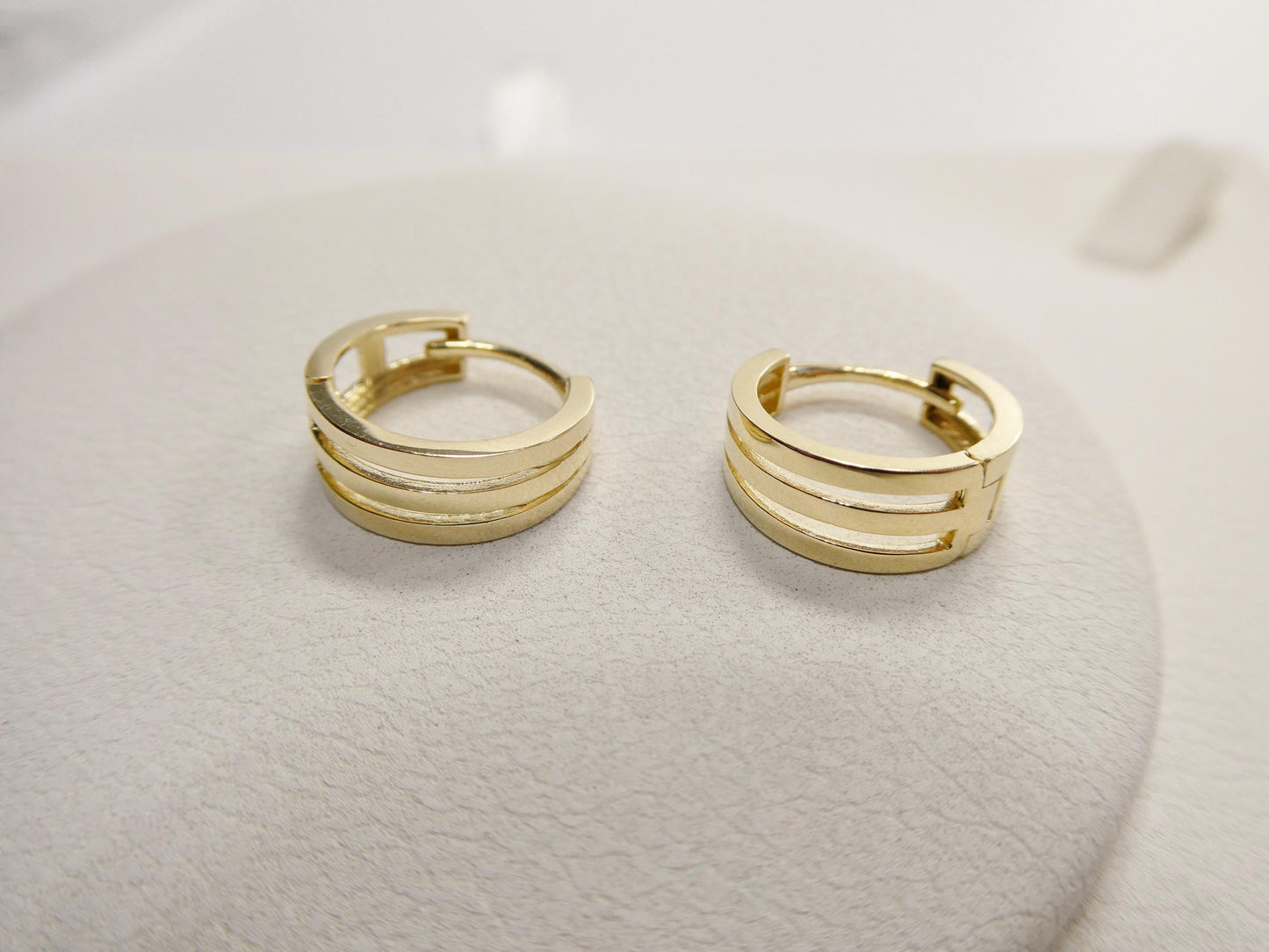 real 10k solid yellow gold designer high polish hoop huggie earrings