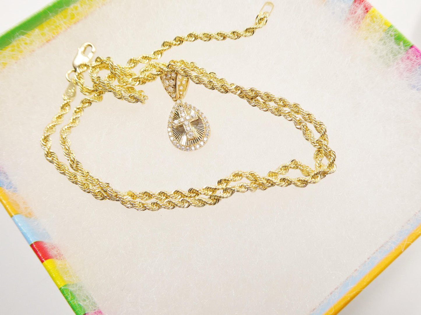 10k real solid yellow gold cross pendent and rope necklace