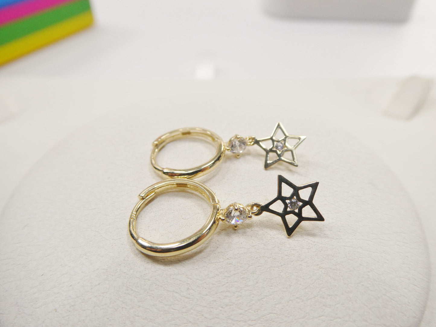 real 10k solid yellow gold designer star hoop huggie earrings