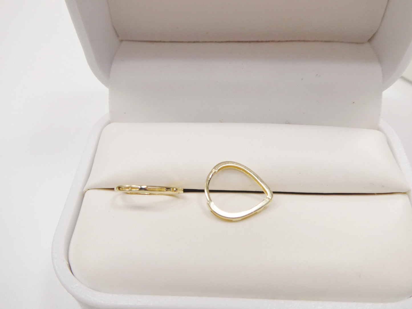 real 10k solid yellow gold plain heart hoop huggie earring
