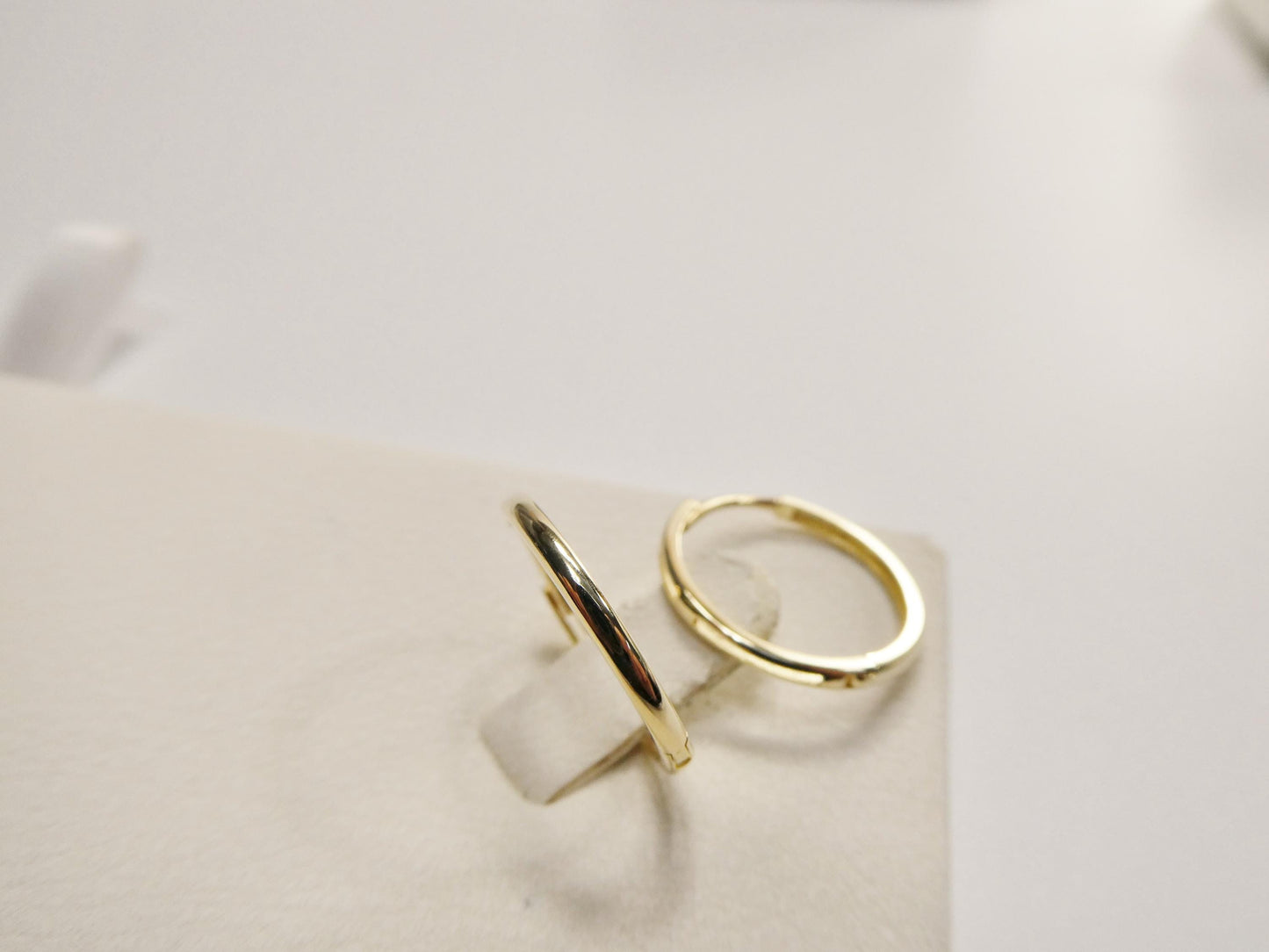 real 10k solid yellow gold plain polish 18mm hoop huggie earrings