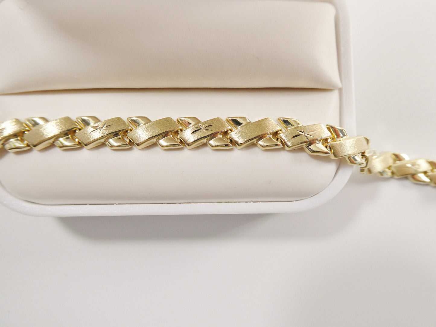 14k real solid yellow gold x style 7 inch bracelet