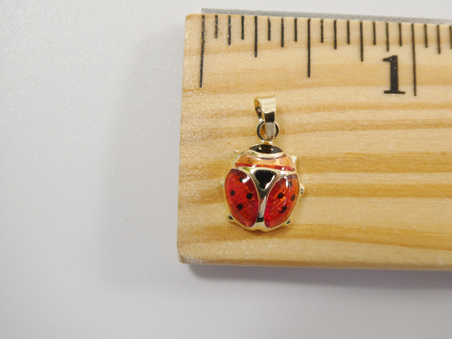 14k real solid yellow gold small enamel lady bug charm pendent