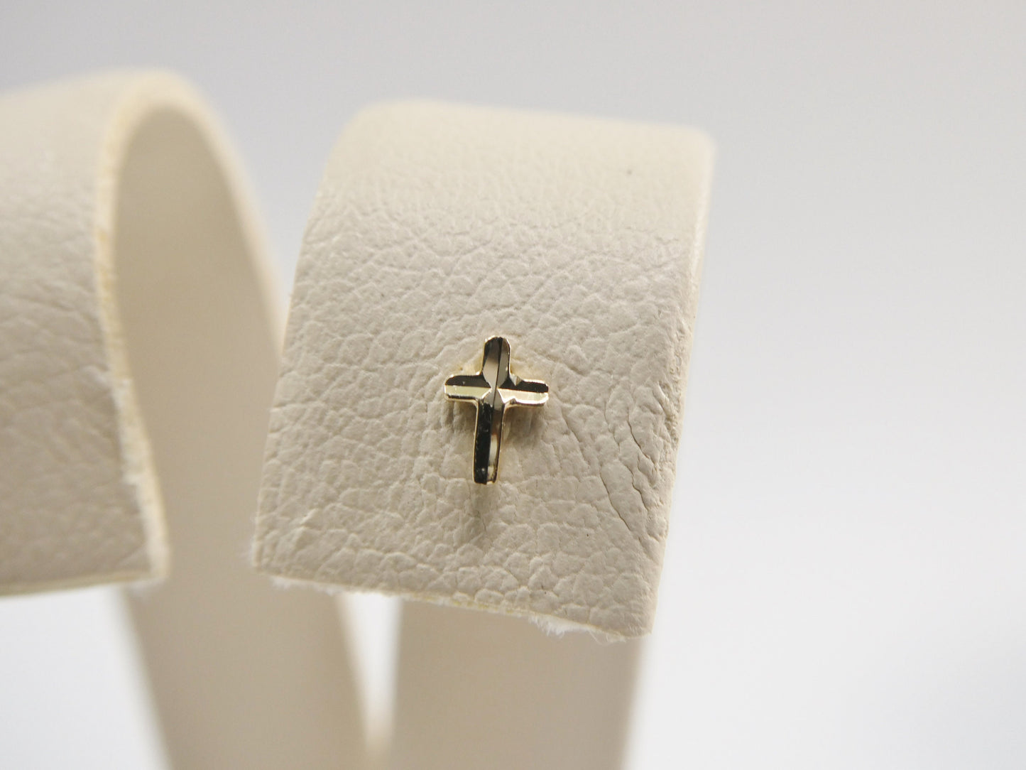 14k real solid yellow gold diamond cut cross nose ring