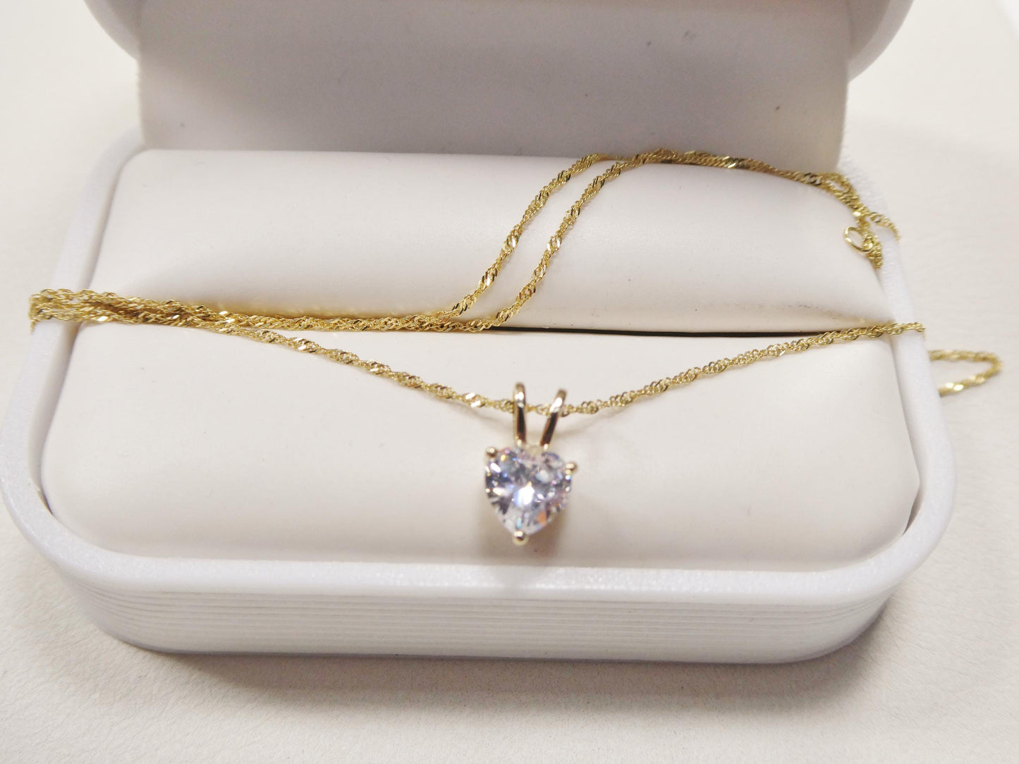 10k real solid yellow gold 16 inch chain and heart solitaire pendent set