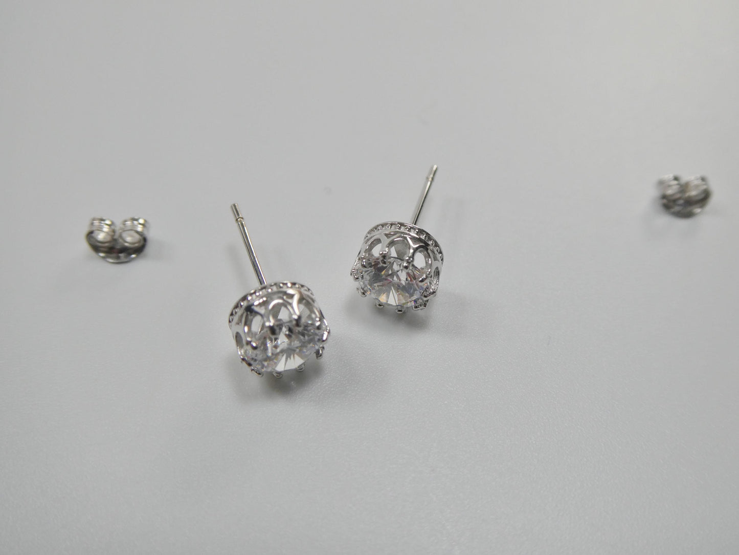 real 10k solid yellow gold crown style push post circle stud earrings