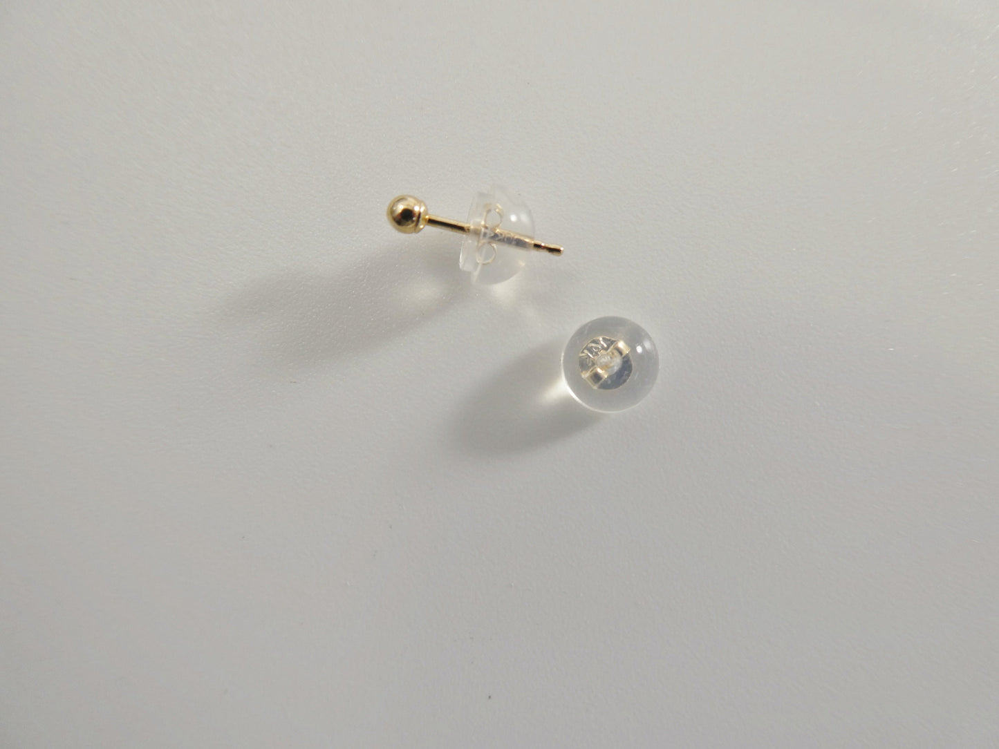 14k yellow gold silicon backing